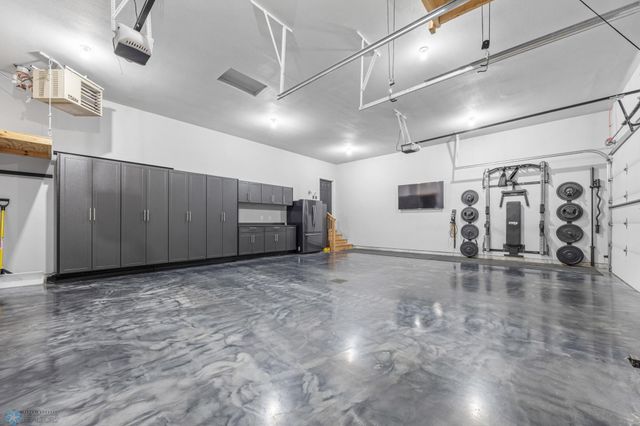 2800 Mcleod Drive E, West Fargo, ND 58078