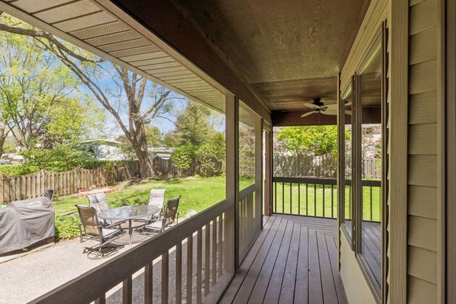 717 Marie Avenue W, Mendota Heights, MN 55118