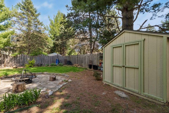 717 Marie Avenue W, Mendota Heights, MN 55118