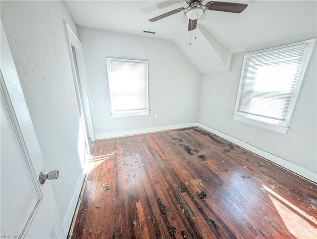 28 Alden AVE, Portsmouth, VA 23702