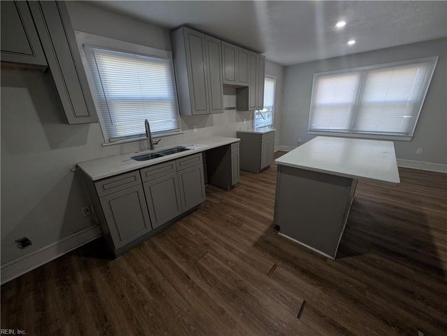 28 Alden AVE, Portsmouth, VA 23702