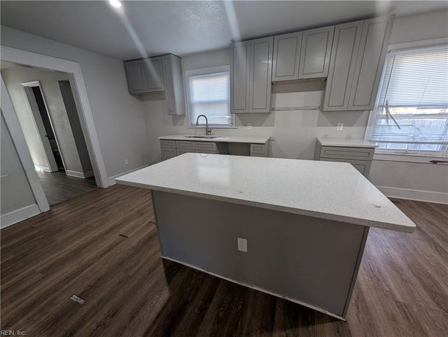 28 Alden AVE, Portsmouth, VA 23702