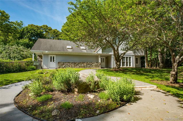 404 Mountain Ridge Drive, Mount Sinai, NY 11766