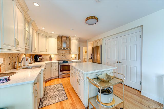 404 Mountain Ridge Drive, Mount Sinai, NY 11766