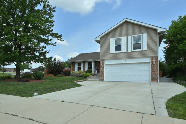 4 Kingsport Drive, Schaumburg, IL 60193