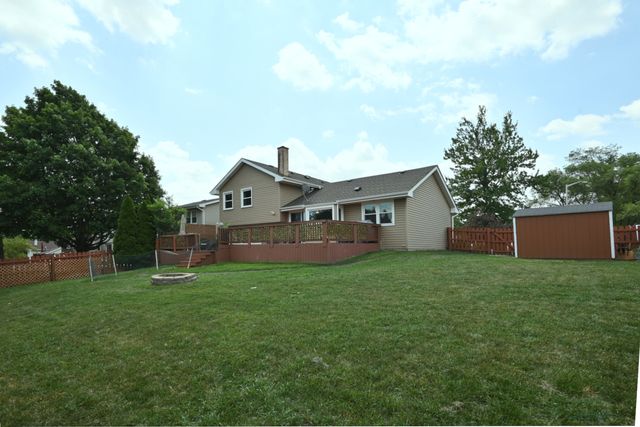 4 Kingsport Drive, Schaumburg, IL 60193