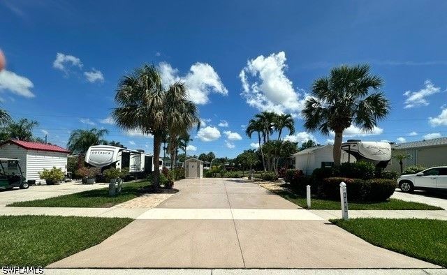 1639 Diamond Lake CIR, Naples, FL 34114