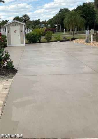 1639 Diamond Lake CIR, Naples, FL 34114