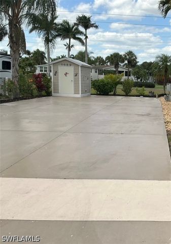 1639 Diamond Lake CIR, Naples, FL 34114