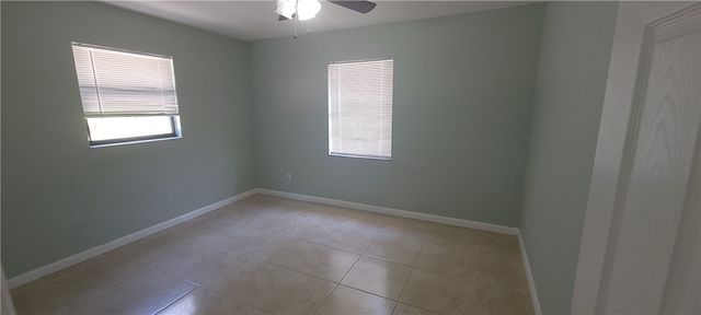 412 7th Road SW, Vero Beach, FL 32962