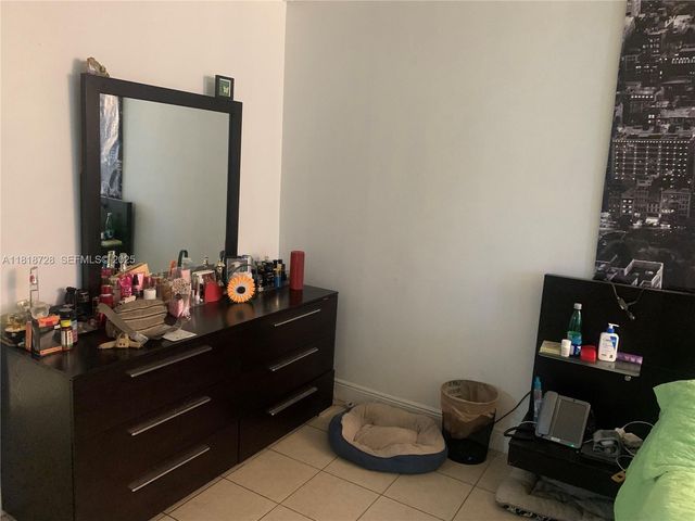 17911 NW 68th Avenue O104, Hialeah, FL 33015