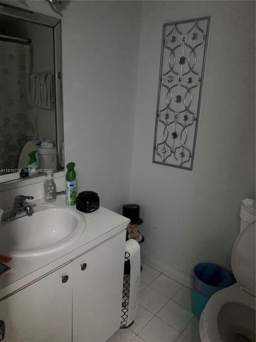 17911 NW 68th Avenue O104, Hialeah, FL 33015