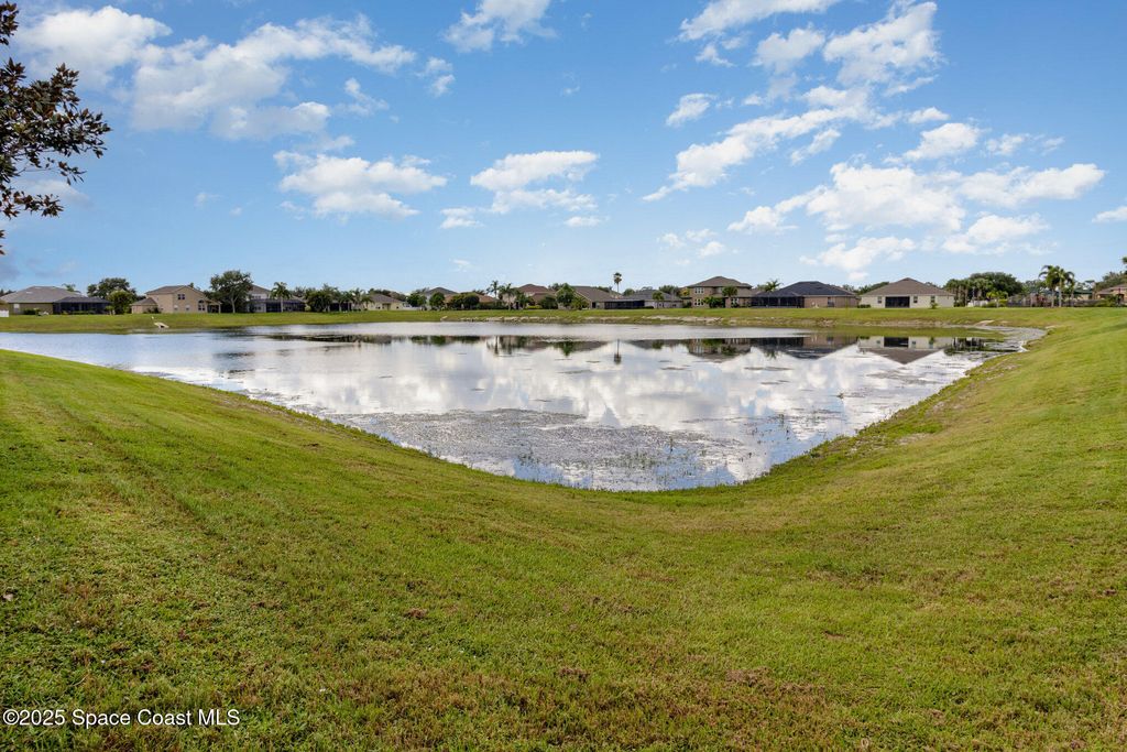 Image 36 of property listing at 154 Wading Bird Cir. Circle SW, Palm Bay, FL 32908