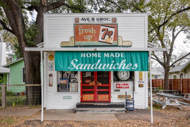 4413 Barrow Ave, Austin, TX 78751