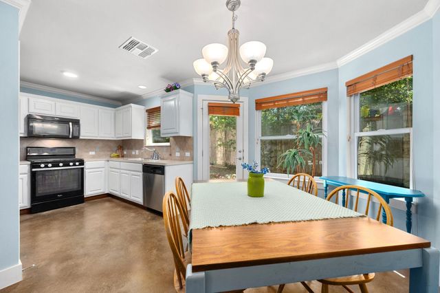 4413 Barrow Ave, Austin, TX 78751