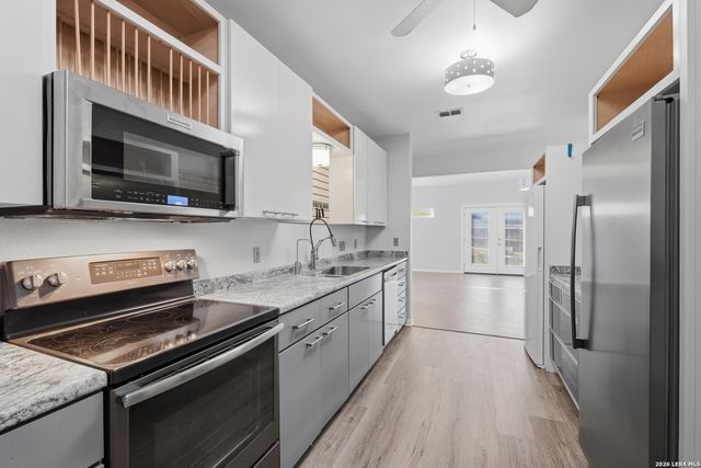 1902 Almond, San Antonio, TX 78247