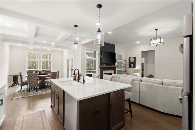 1120 Cooks Farm Way, Woodstock, GA 30189