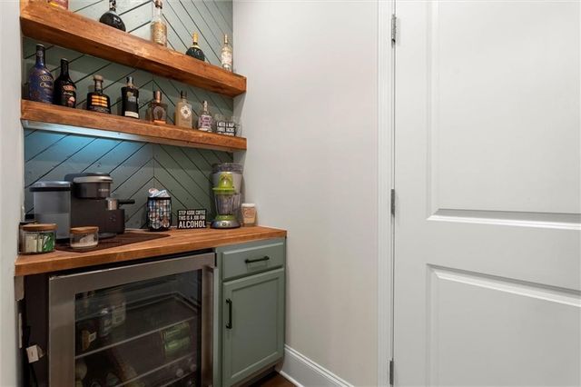 1120 Cooks Farm Way, Woodstock, GA 30189