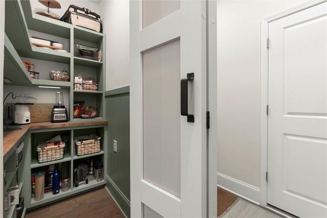 1120 Cooks Farm Way, Woodstock, GA 30189