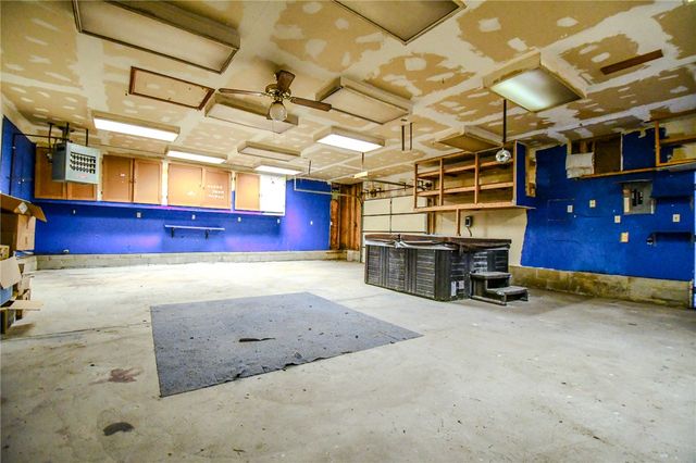 3223 Ravenwood Road, Fairborn, OH 45324