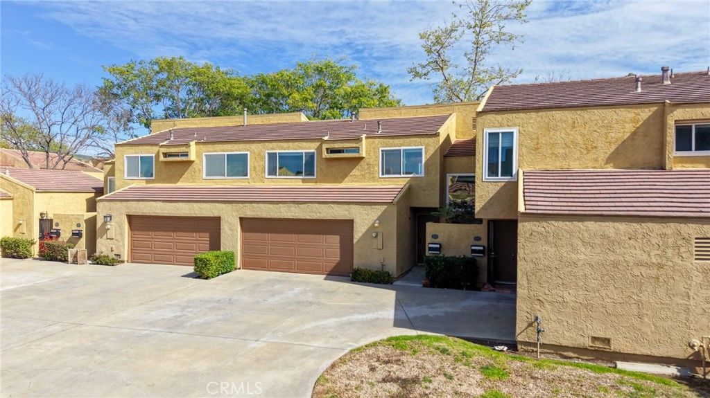 Image 1 of property listing at 4842 Carmonita Lane, Yorba Linda, CA 92886