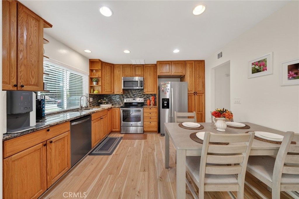 Image 6 of property listing at 4842 Carmonita Lane, Yorba Linda, CA 92886