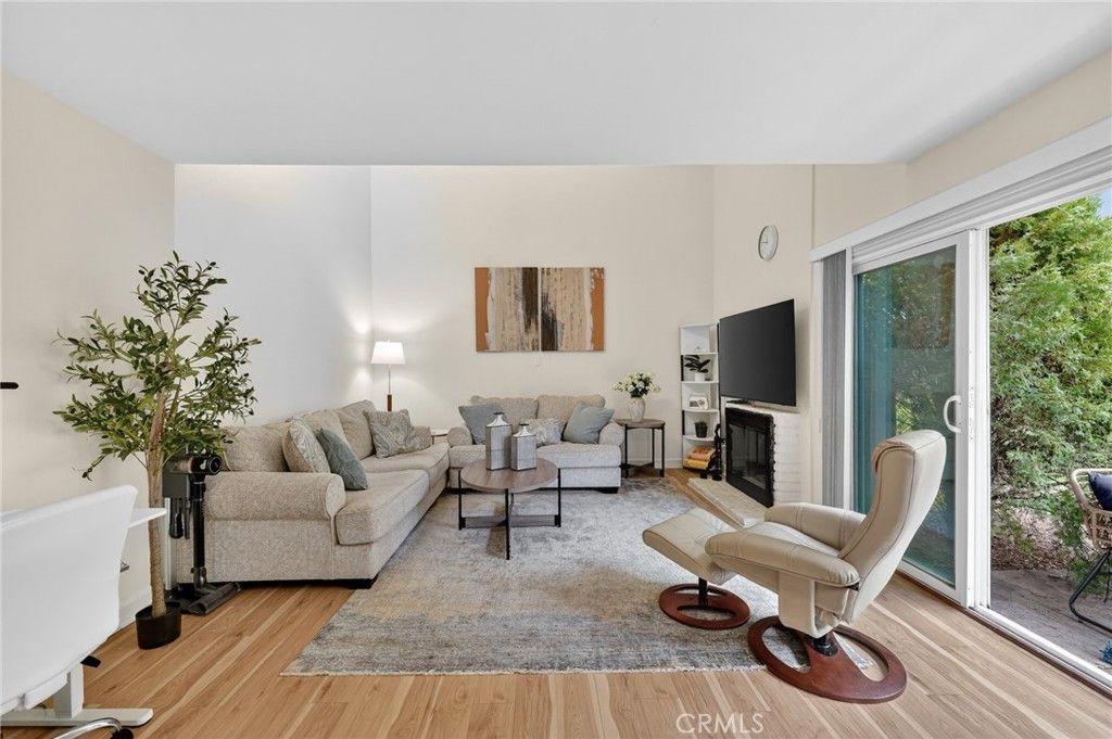 Image 9 of property listing at 4842 Carmonita Lane, Yorba Linda, CA 92886