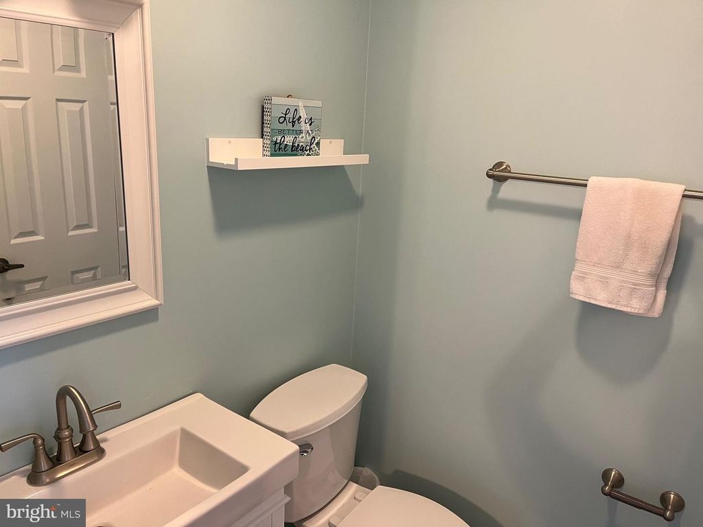 Image 14 of property listing at 14103 DERRICKSON AVE, Ocean City, MD 21842