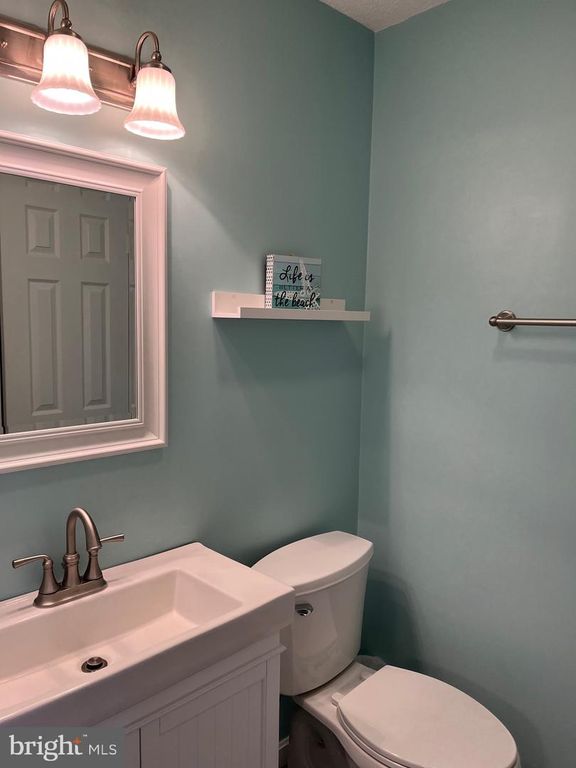Image 15 of property listing at 14103 DERRICKSON AVE, Ocean City, MD 21842