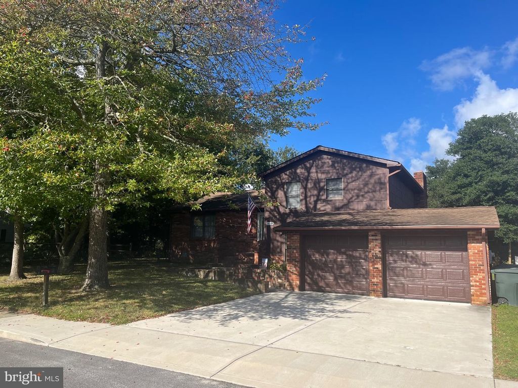 Image 2 of property listing at 14103 DERRICKSON AVE, Ocean City, MD 21842