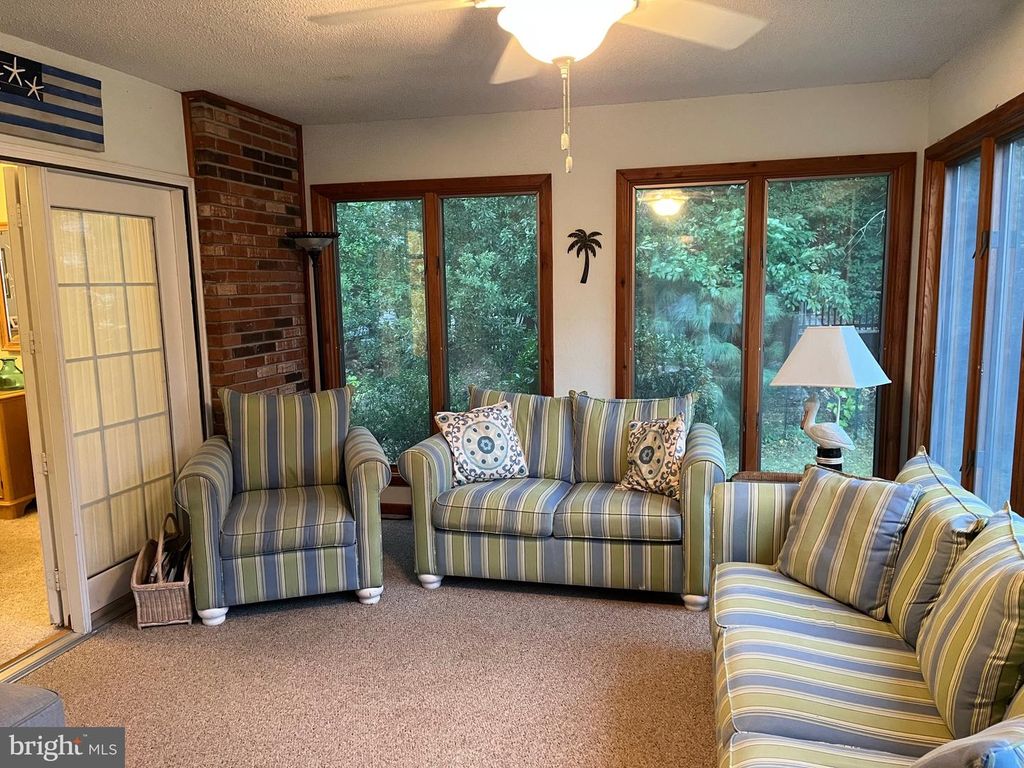 Image 8 of property listing at 14103 DERRICKSON AVE, Ocean City, MD 21842