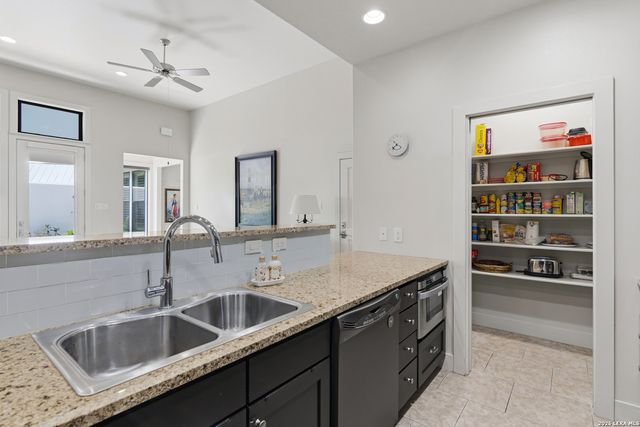 1728 Nordberg, Seguin, TX 78155