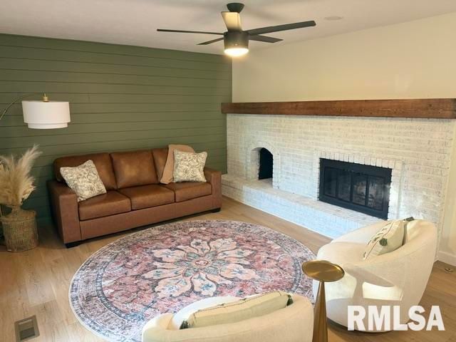 75 Roundtable Road, Springfield, IL 62704
