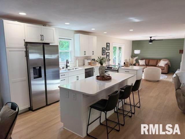 75 Roundtable Road, Springfield, IL 62704