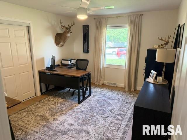75 Roundtable Road, Springfield, IL 62704