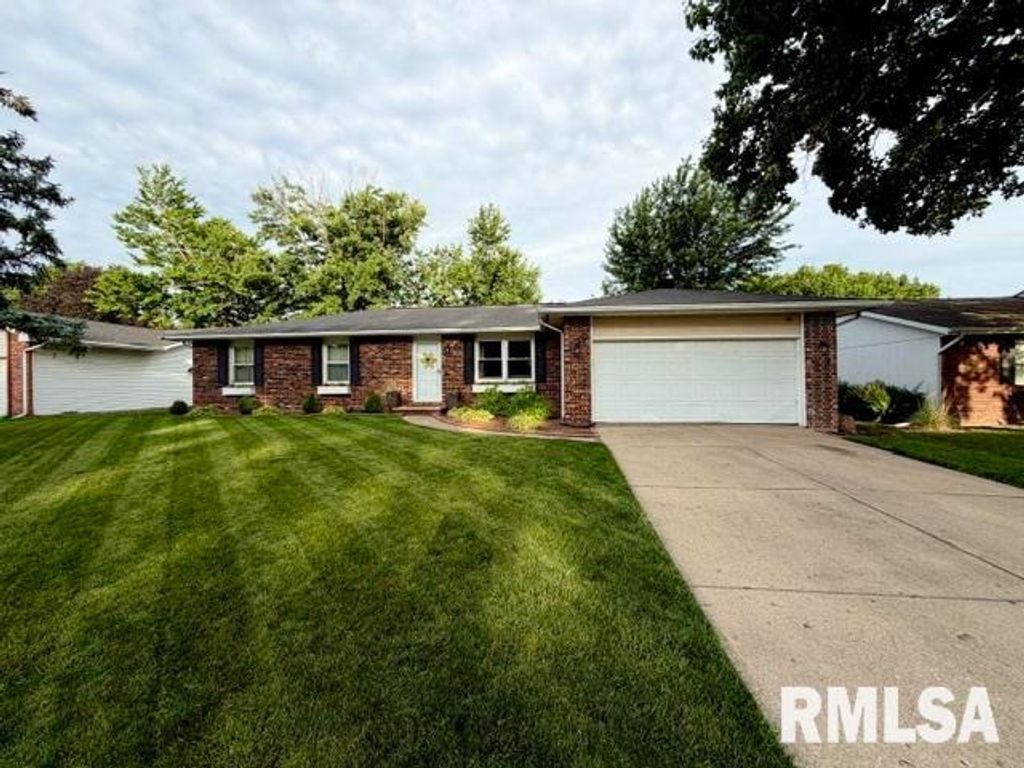 75 Roundtable Road, Springfield, IL 62704