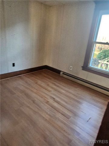 78 High Street, Evans, NY 14006