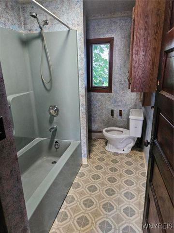 78 High Street, Evans, NY 14006