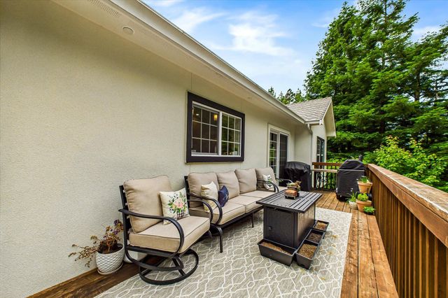 4266 Forest Hill Drive, Fortuna, CA 95540