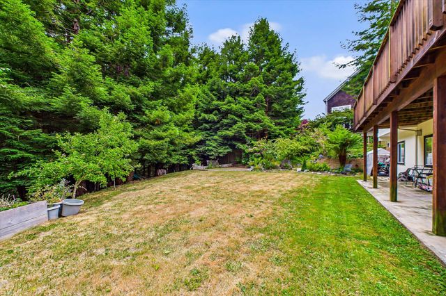4266 Forest Hill Drive, Fortuna, CA 95540