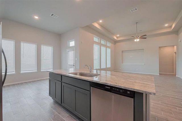 1070 Comal Trail, Dayton, TX 77535