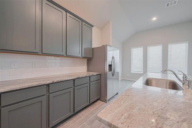 1070 Comal Trail, Dayton, TX 77535