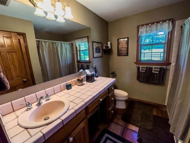 195 CR 1772, Jefferson, TX 75657