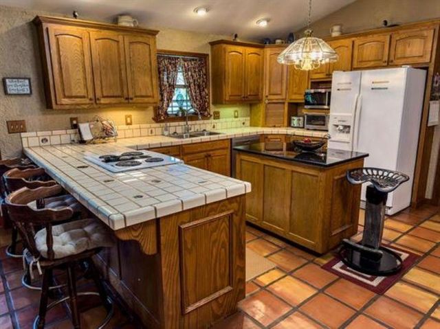 195 CR 1772, Jefferson, TX 75657