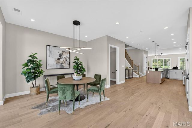 4 Enclave Drive, Des Peres, MO 63122