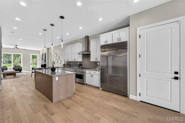 4 Enclave Drive, Des Peres, MO 63122