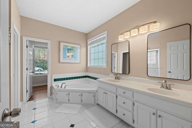 4409 Chatham View Drive, Buford, GA 30518