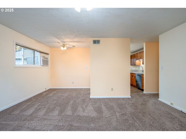 13020 Ne SAN RAFAEL St, Portland, OR 97230