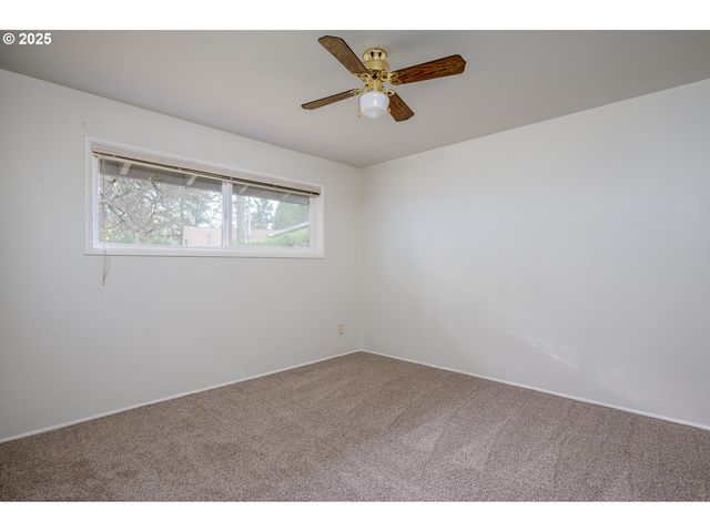 13020 Ne SAN RAFAEL St, Portland, OR 97230