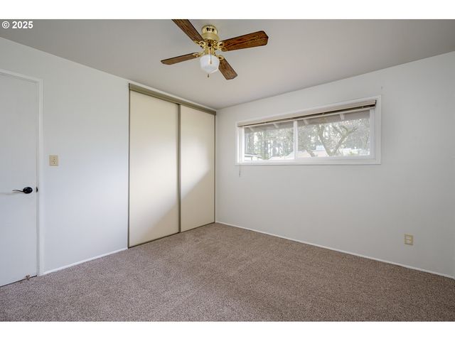 13020 Ne SAN RAFAEL St, Portland, OR 97230